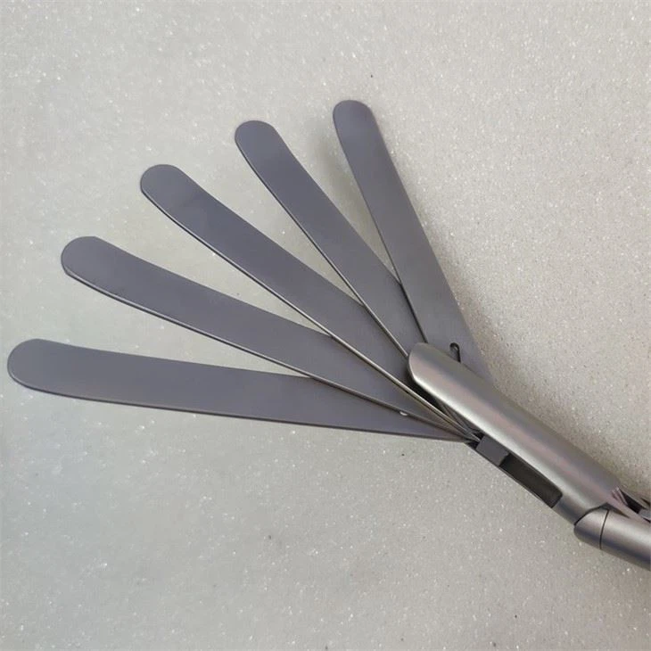 Laparoscopic Fan Retractor